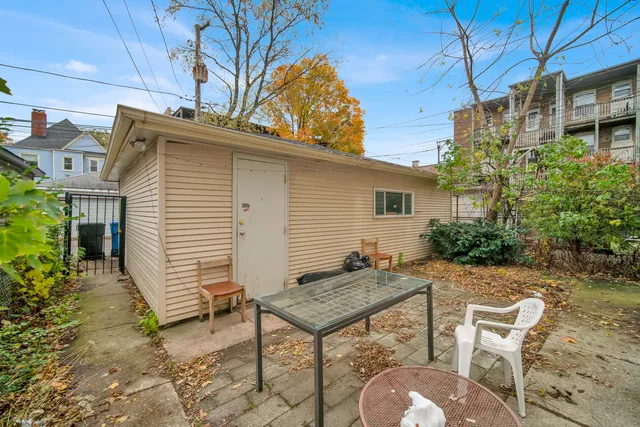 $1,150,000 | 6315 North Lakewood Avenue, Chicago, IL 60660