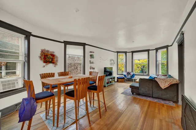 $1,150,000 | 6315 North Lakewood Avenue, Chicago, IL 60660