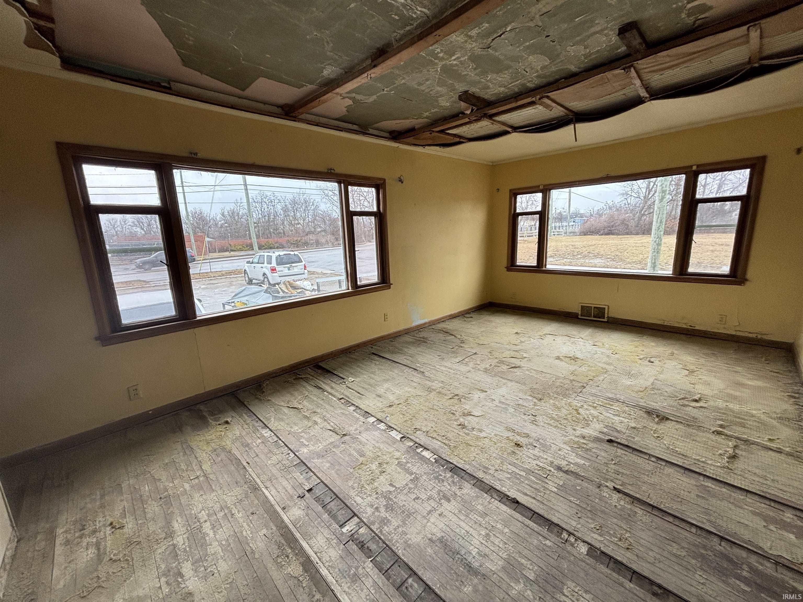 2008 Electric Avenue Fort Wayne, IN 46802 - Photo 4 of 8