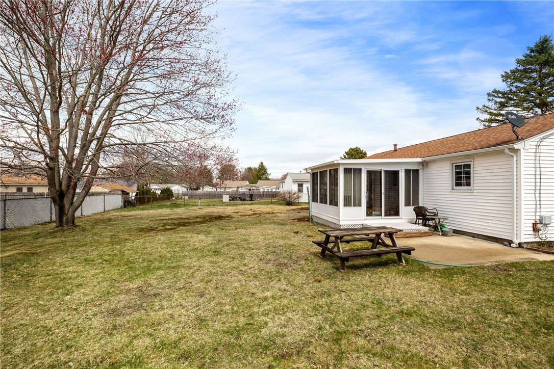 202 Woodhaven Road Woonsocket, RI 02895 - Photo 8 of 14 Gallery Image 8