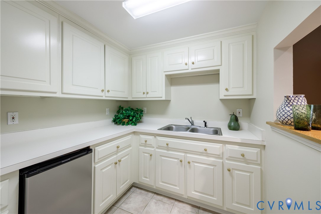8911 Whistling Swan Road Chesterfield, VA 23838 - Photo 46 of 62 kitchenette in the basement