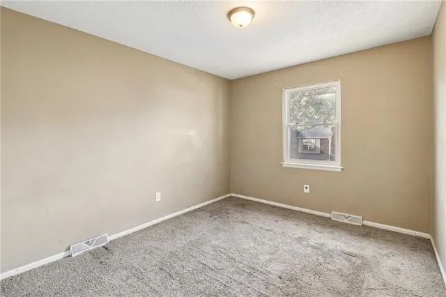 $180,000 | 20408 East 15 Terrace North, Independence, MO 64056