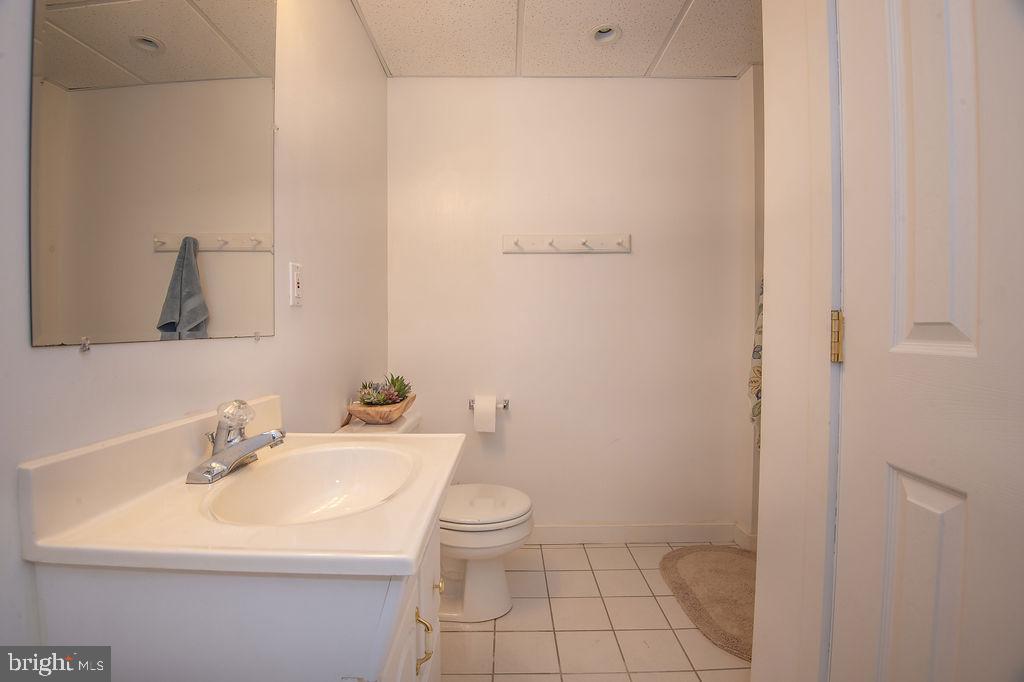 115 Cambridge Road Landenberg, PA 19350 - Photo 21 of 31 Full Bathroom off of 5th Bedroom