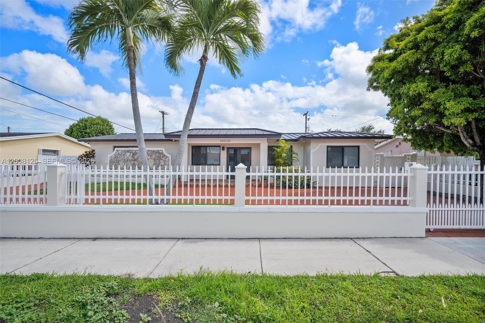 10320 Southwest 38th Terrace Miami, FL 33165 - Photo 1 of 20