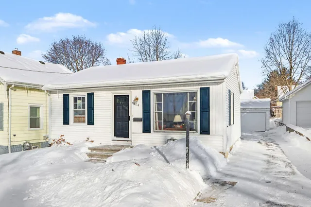 $174,900 | 414 Fairfax Avenue, Kalamazoo, MI 49001