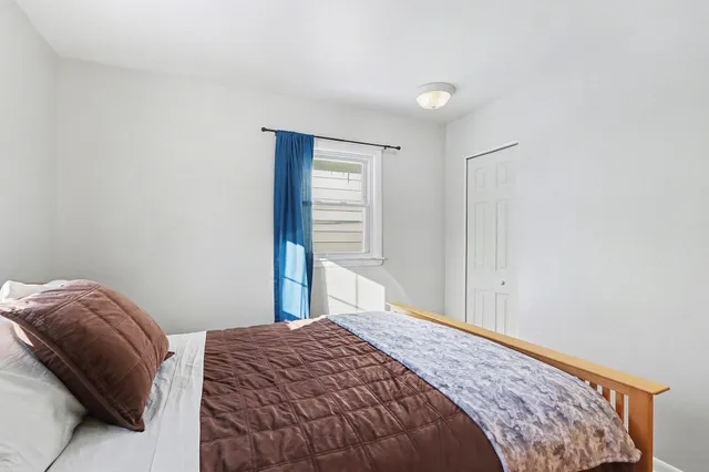 $174,900 | 414 Fairfax Avenue, Kalamazoo, MI 49001