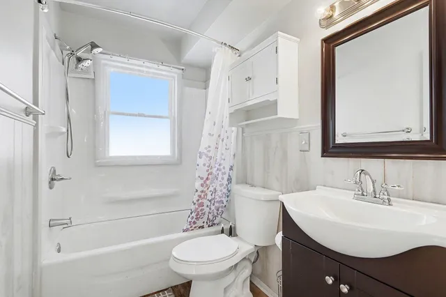 $174,900 | 414 Fairfax Avenue, Kalamazoo, MI 49001