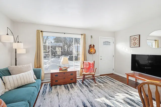 $174,900 | 414 Fairfax Avenue, Kalamazoo, MI 49001