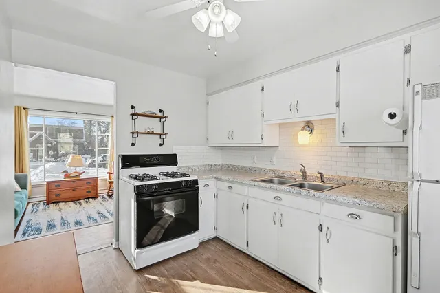 $174,900 | 414 Fairfax Avenue, Kalamazoo, MI 49001