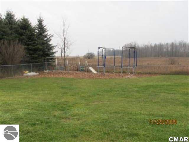 4323 West Remus Road Mount Pleasant, MI 48858 - Photo 14 of 21 1772319-13.JPG