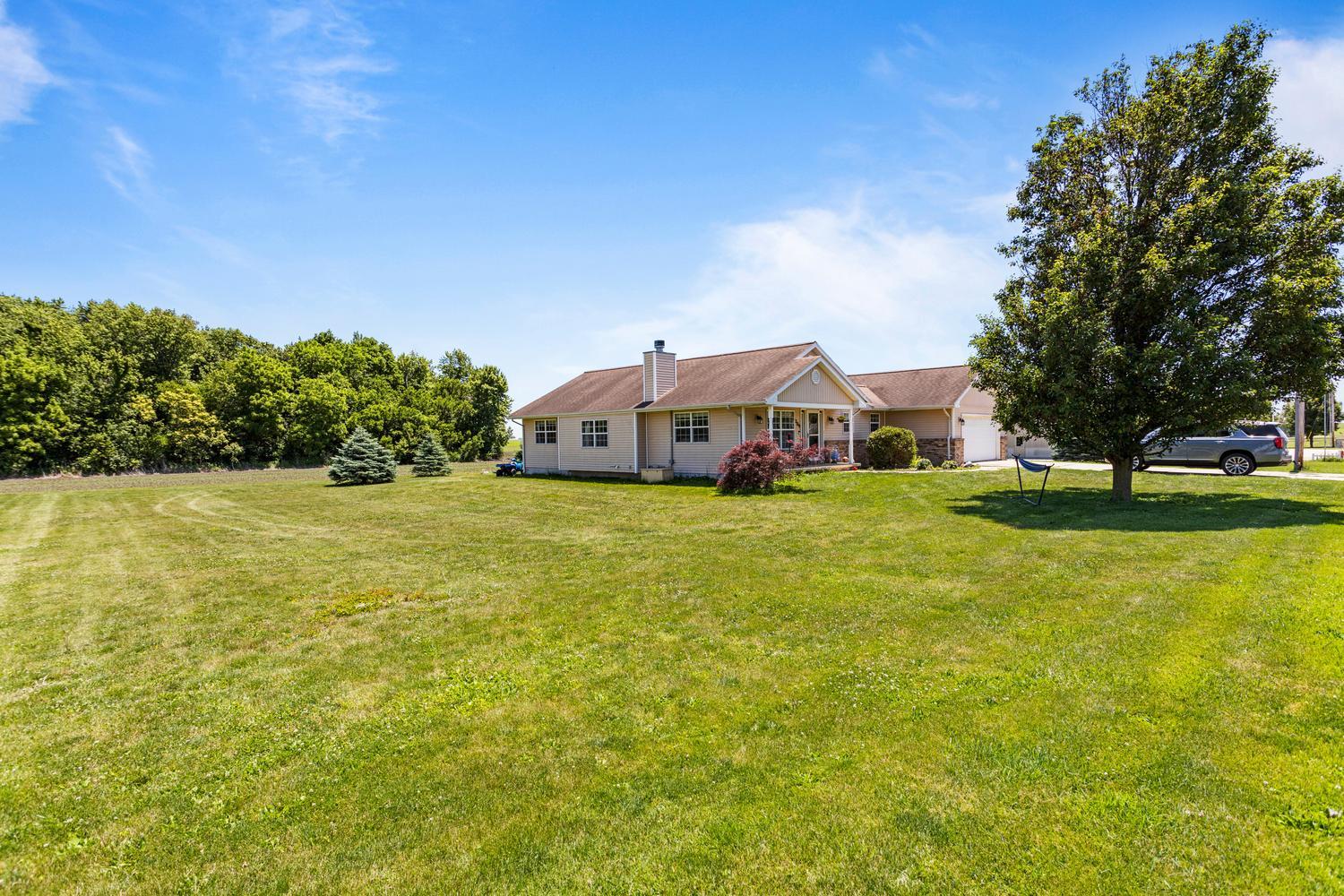 309 South High Street Fairmount, IL 61841 - Photo 4 of 27