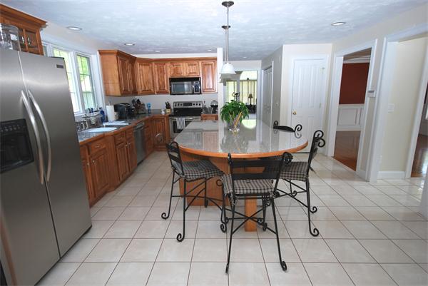 42 East Hill Road East Rutland, MA 01543 - Photo 3 of 27