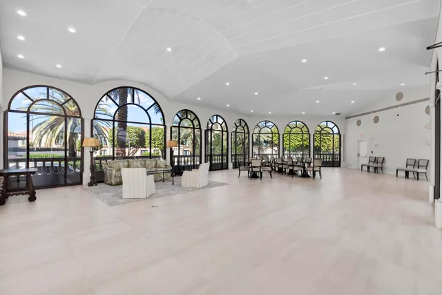 $6,495,000 | 200 Bradley Place, Unit 302, Palm Beach, FL 33480