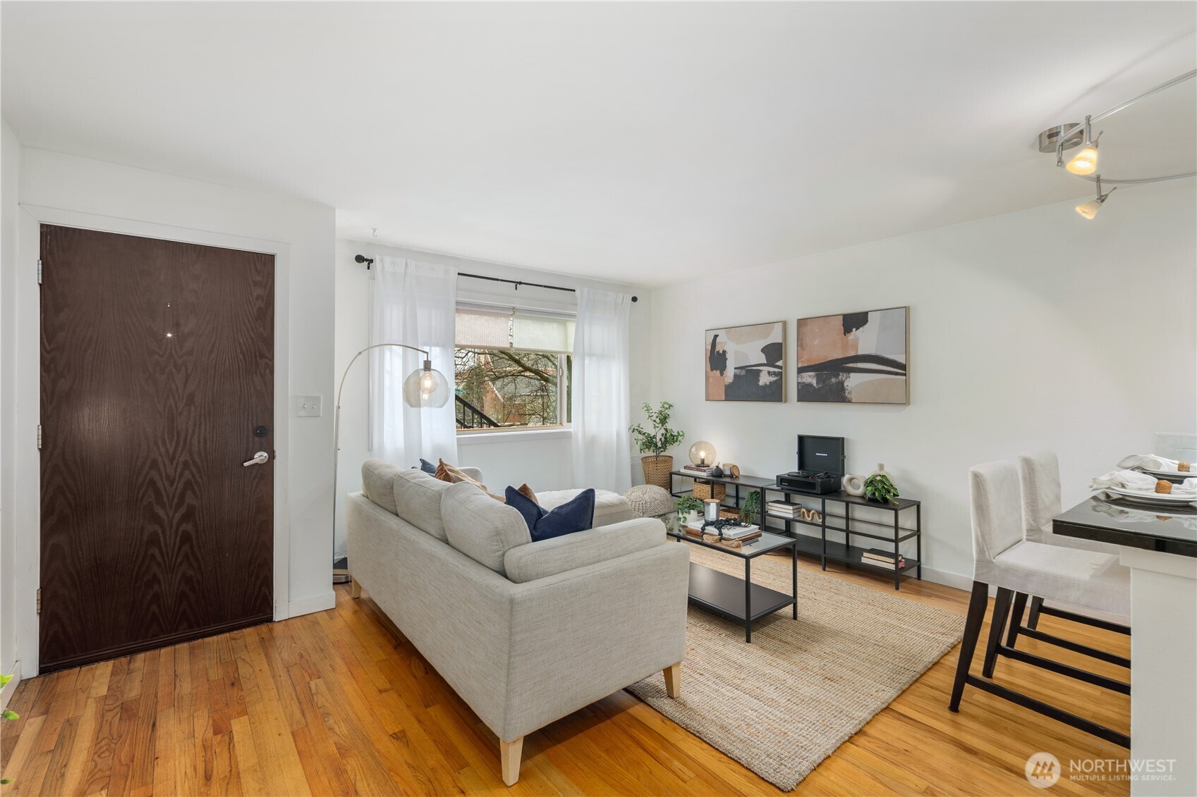 7106 California Avenue Southwest, Unit 101 Seattle, WA 98136 - Photo 14 of 17