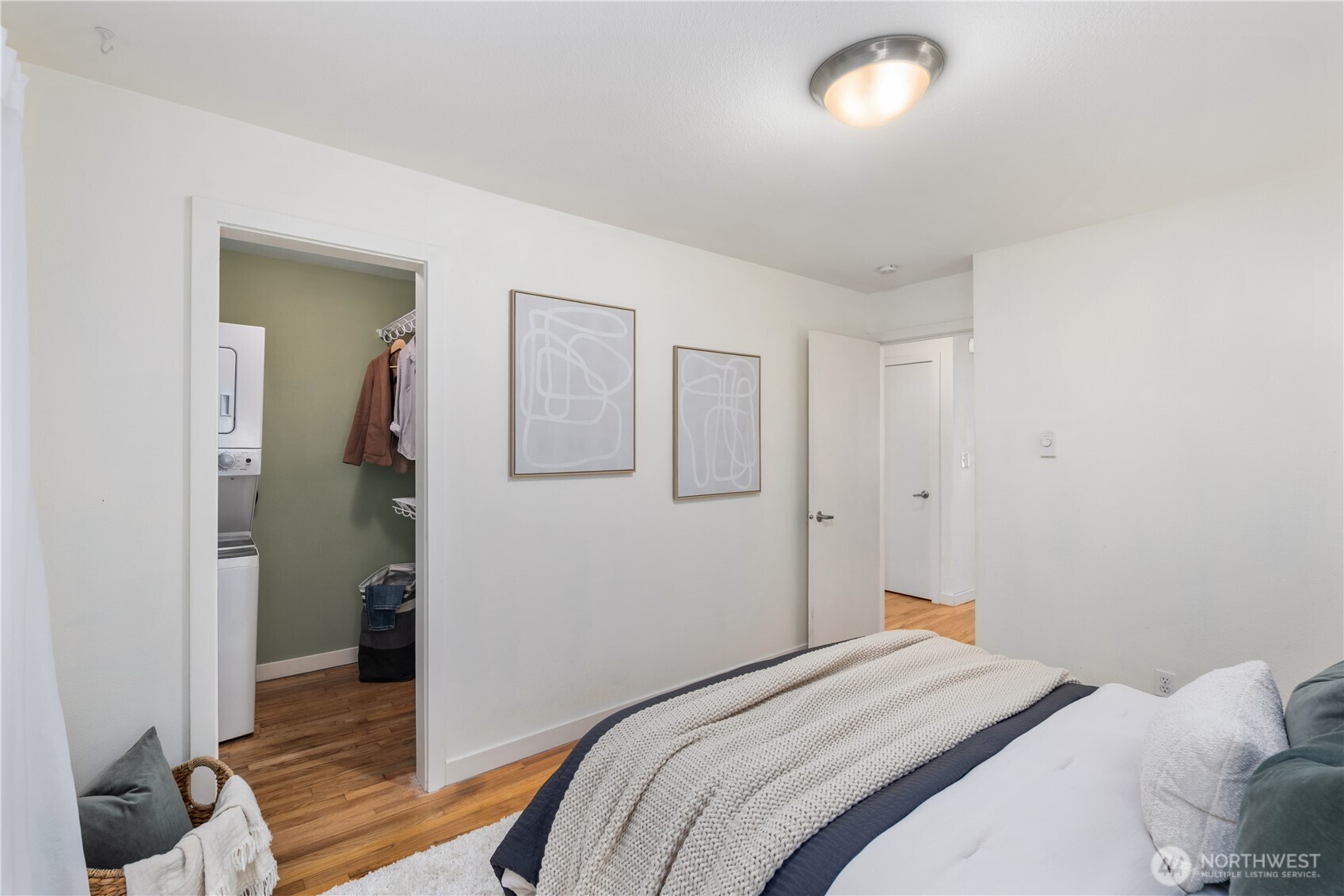 7106 California Avenue Southwest, Unit 101 Seattle, WA 98136 - Photo 9 of 17