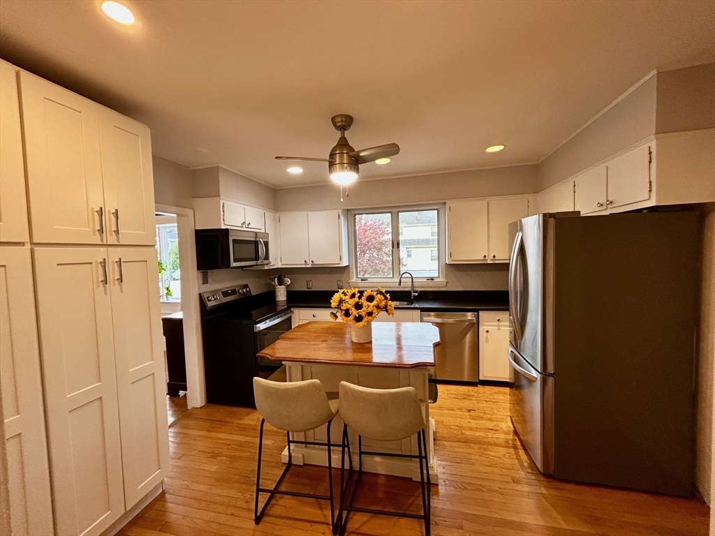 94 Damon Road Medford, MA 02155 - Photo 8 of 26 Gallery Image 8