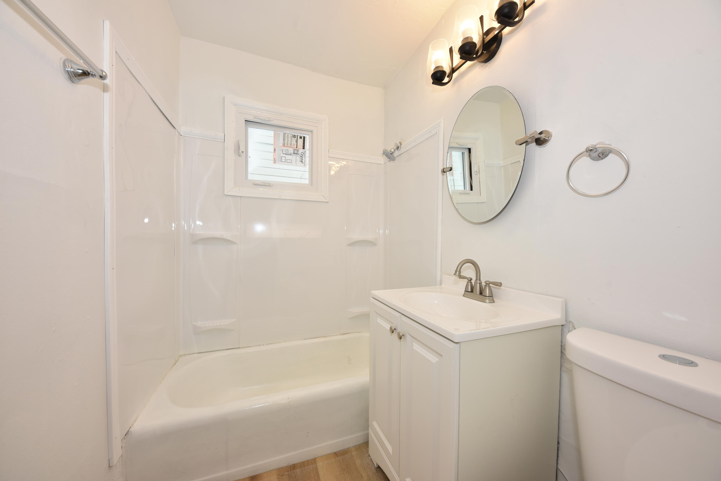 5754 North 65th Street Milwaukee, WI 53218 - Photo 9 of 26 EUP_2627