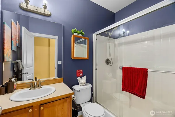 $749,999 | 2203 164th Ave Court East, Lake Tapps, WA 98391