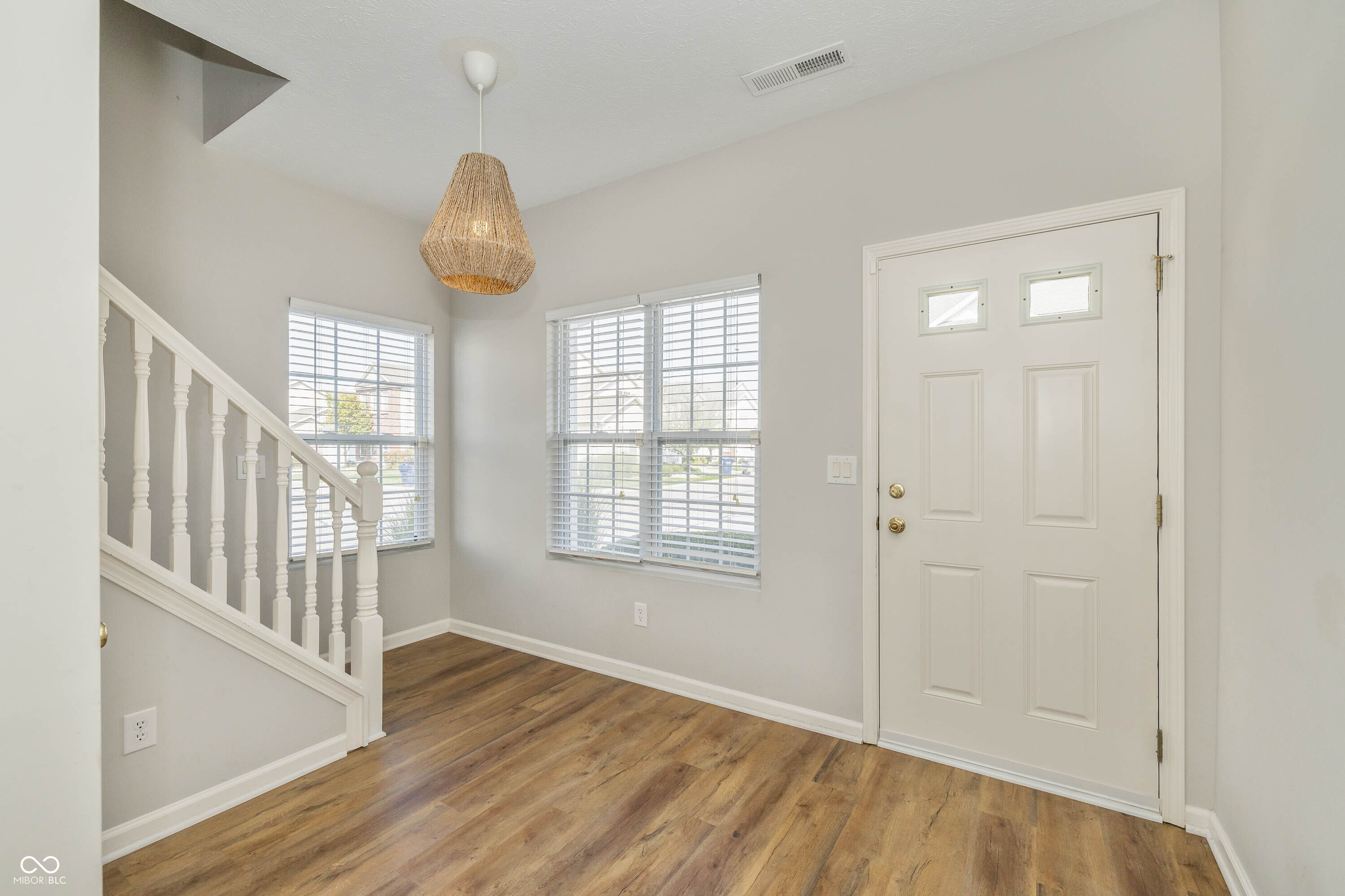 9761 Rolling Plain Drive Noblesville, IN 46060 - Photo 2 of 24