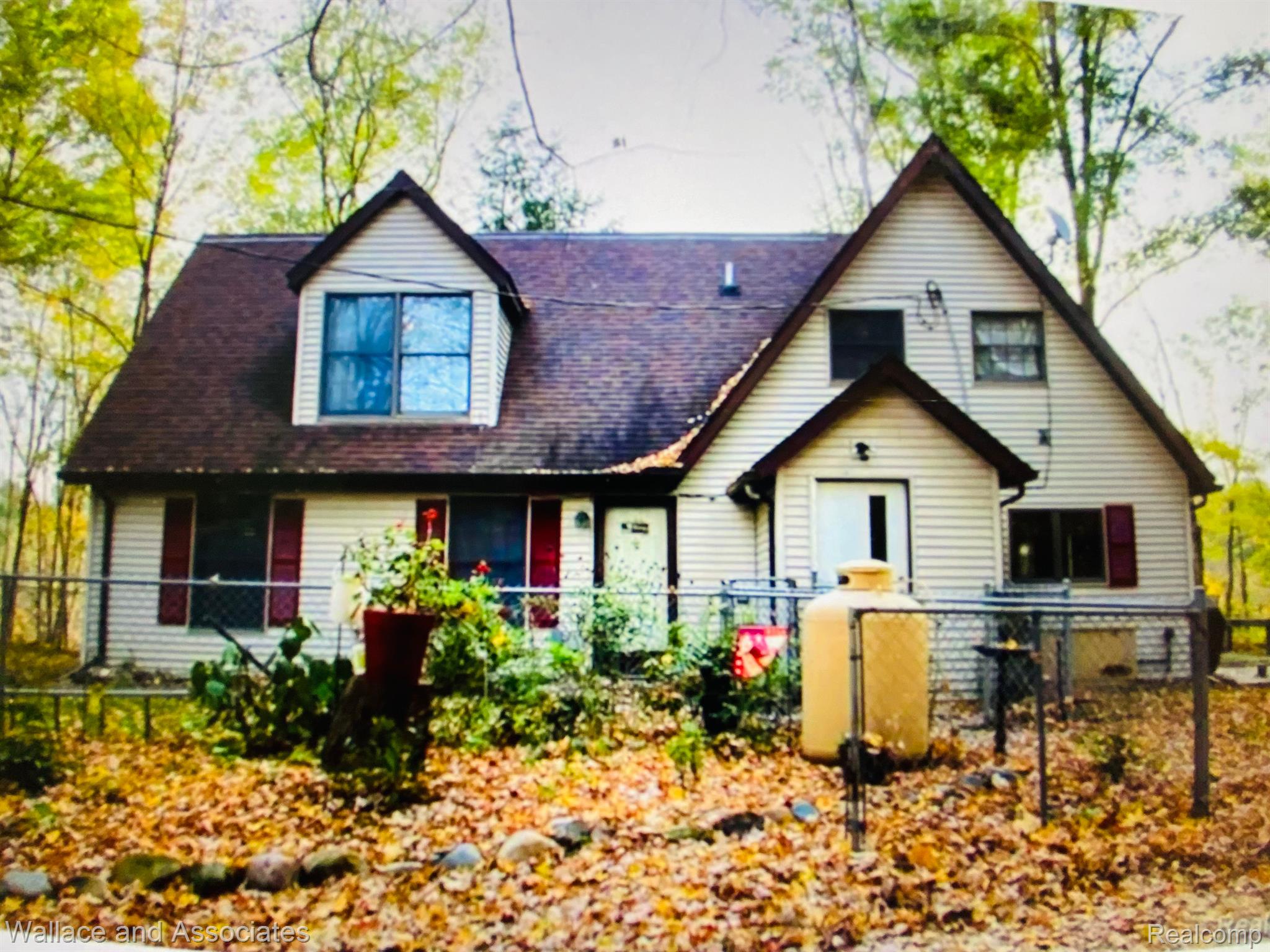 4560 Galbraith Line Road Jeddo, MI 48032 - Photo 5 of 24 Gallery Image 5