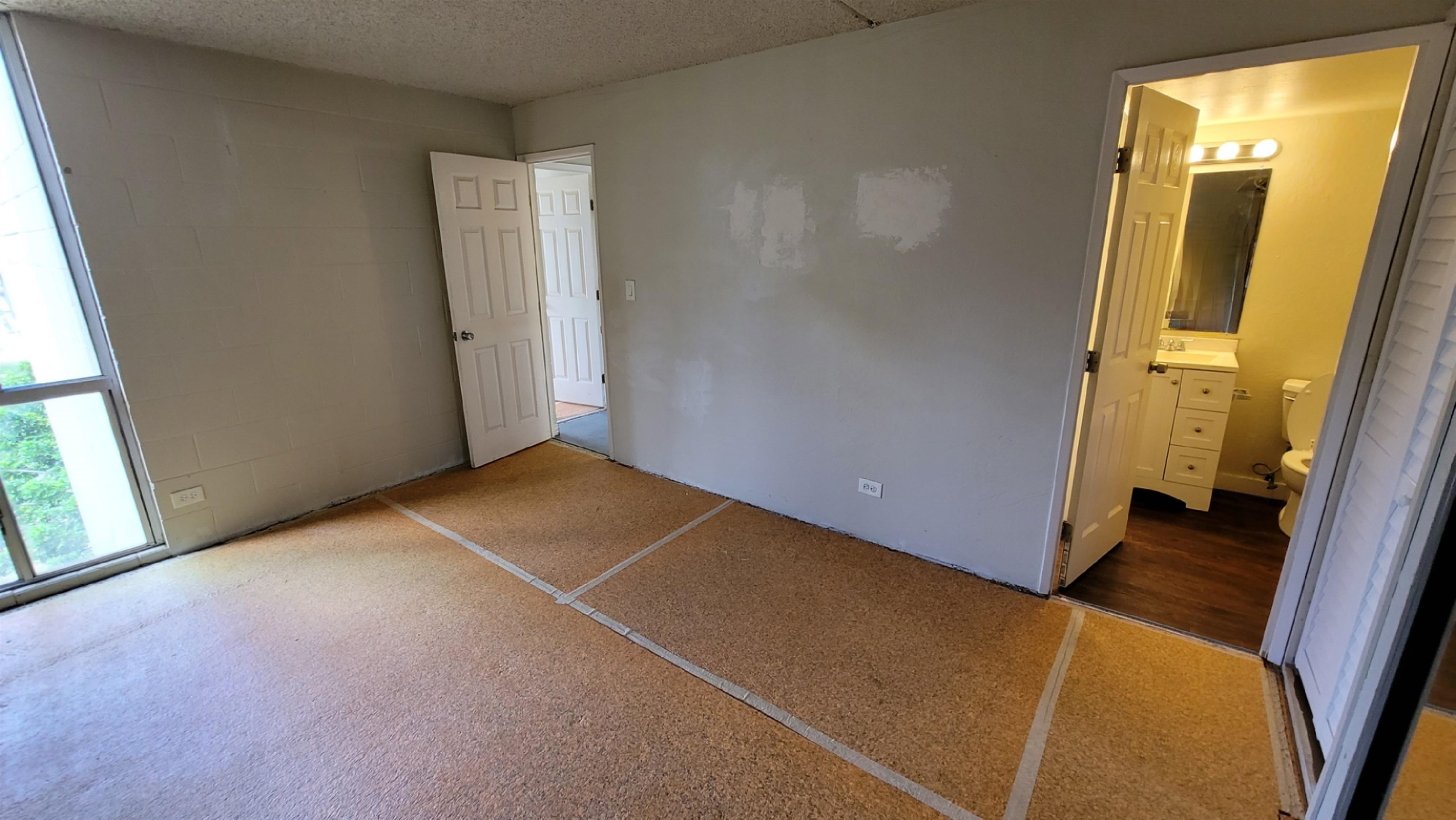 111 Kahului Beach Road, Unit B301 Kahului, HI 96732 - Photo 12 of 20 an empty room with windows