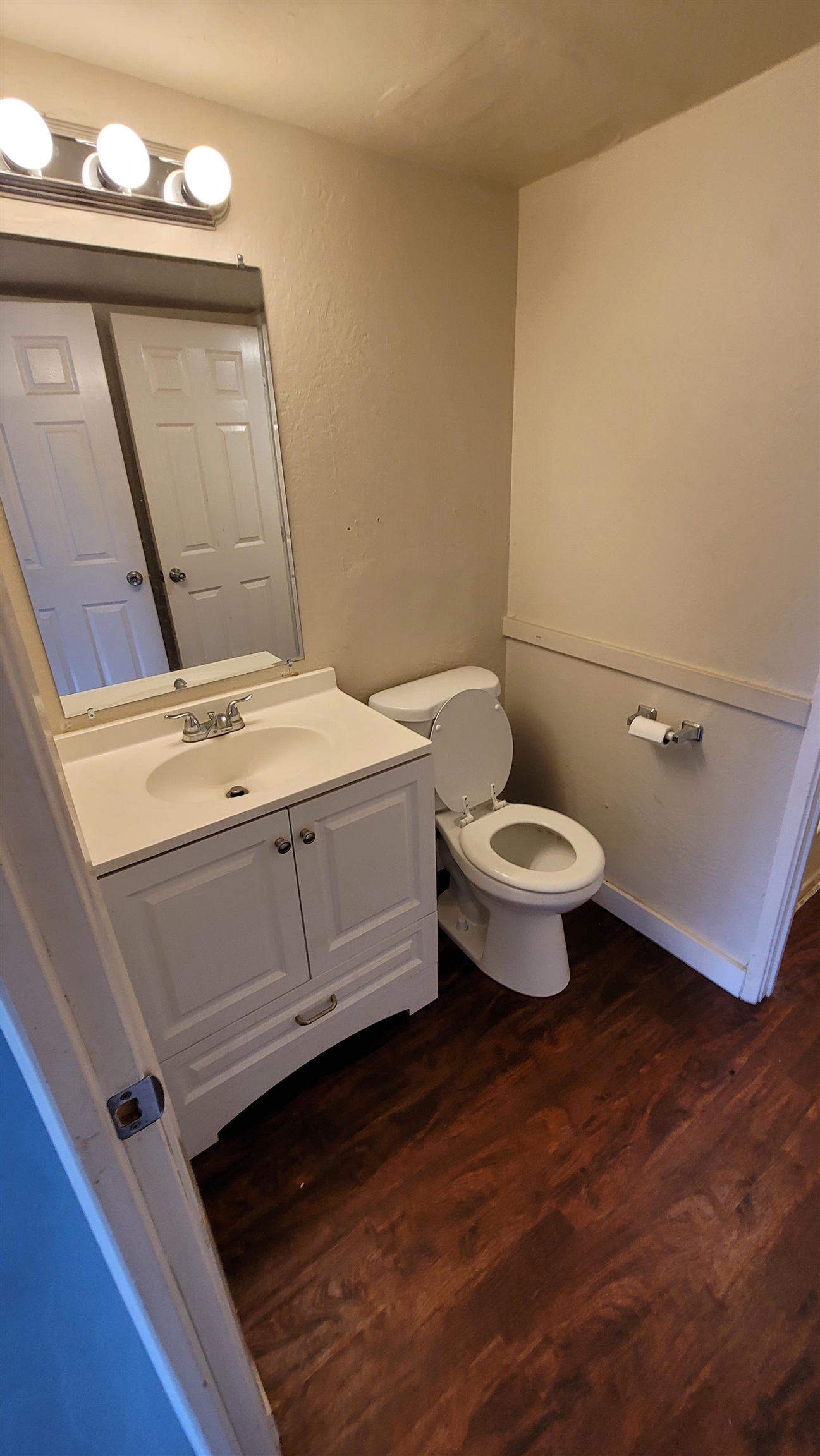 111 Kahului Beach Road, Unit B301 Kahului, HI 96732 - Photo 15 of 20 a bathroom with a toilet sink and mirror