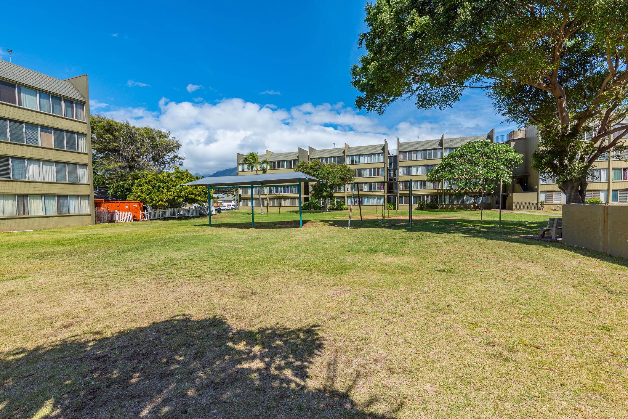 111 Kahului Beach Road, Unit B301 Kahului, HI 96732 - Photo 19 of 20 a view of a building with a big yard