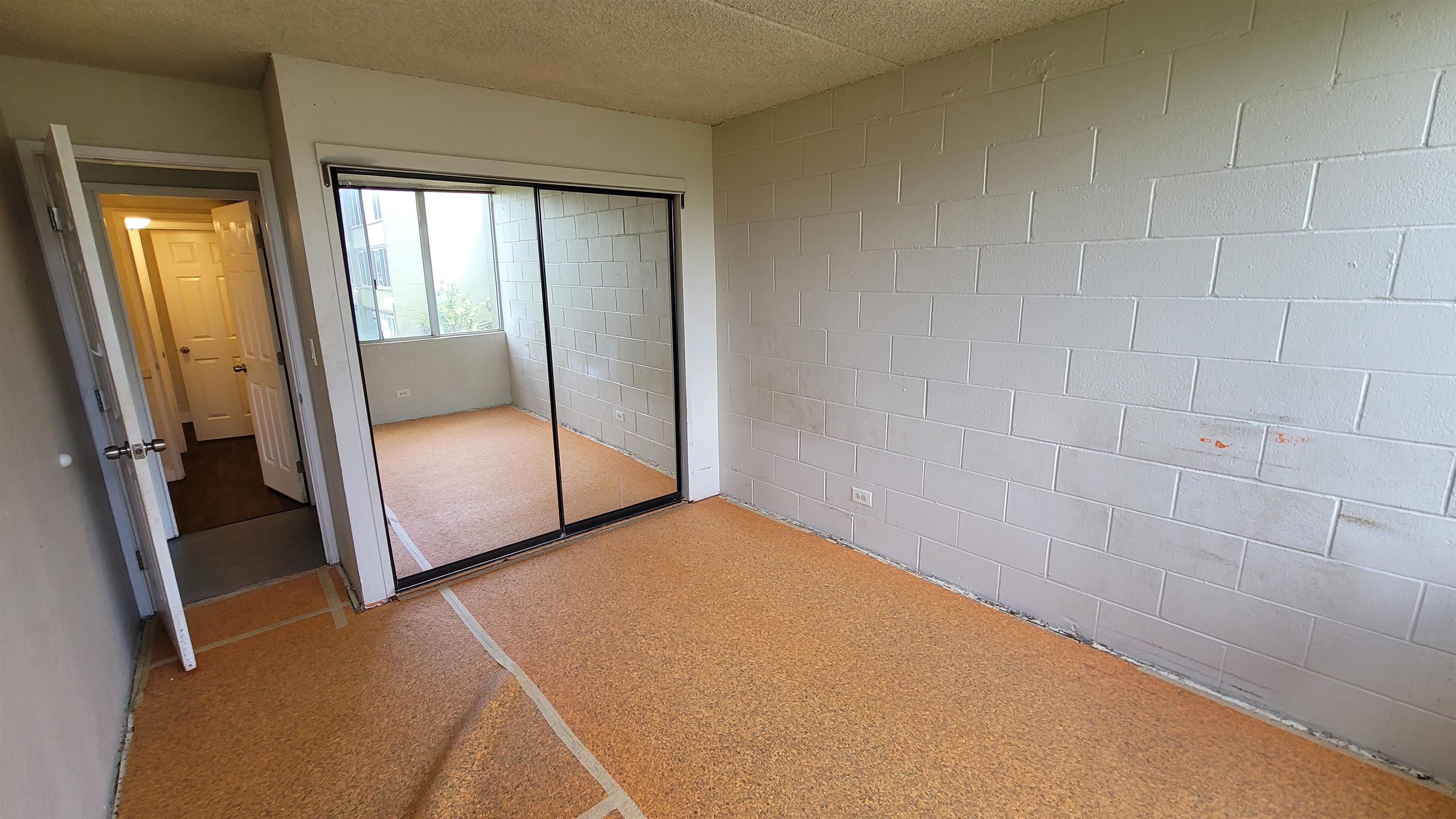 111 Kahului Beach Road, Unit B301 Kahului, HI 96732 - Photo 8 of 20 a view of a room that has a bed