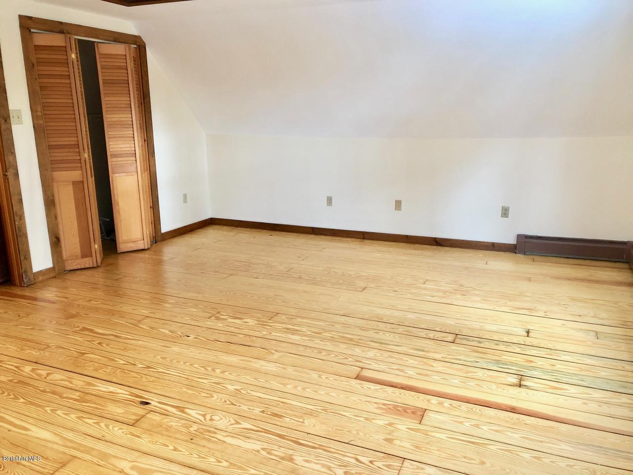 1600 Dublin Road Richmond, MA 01254 - Photo 16 of 19 BR 1 Closet