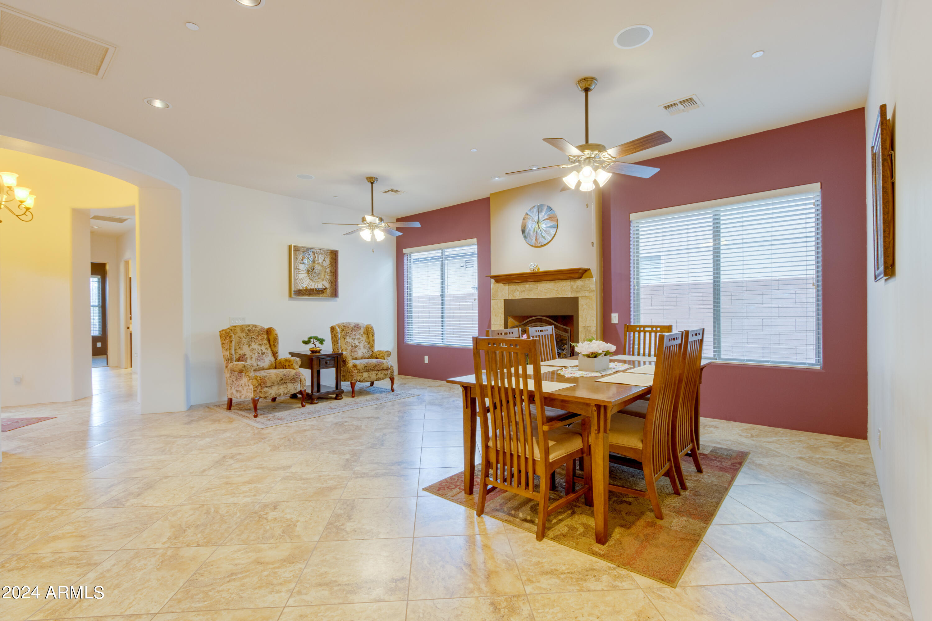 115 East Summerside Road Phoenix, AZ 85042 - Photo 44 of 79 Dining Room/Great Room