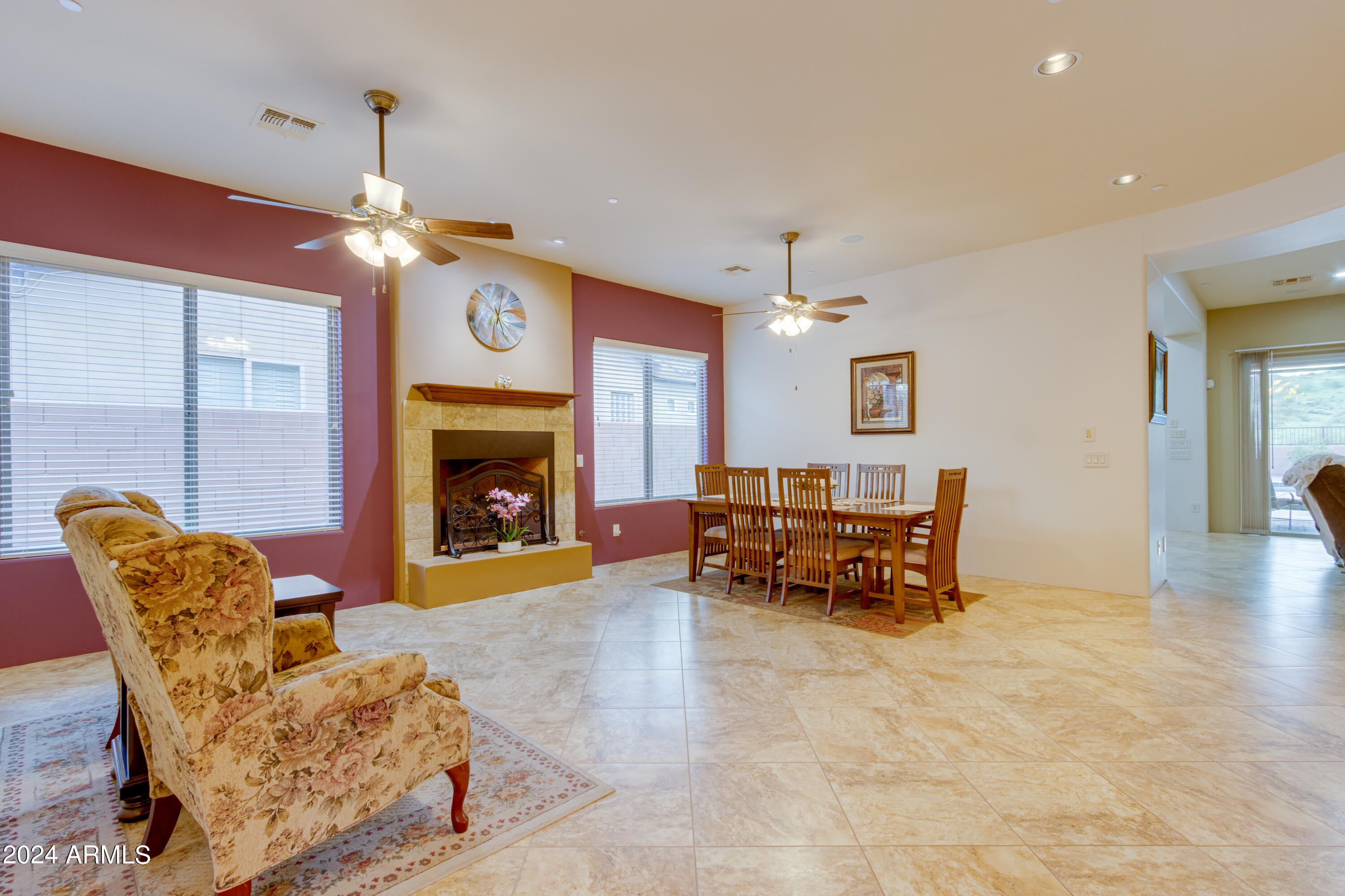 115 East Summerside Road Phoenix, AZ 85042 - Photo 46 of 79 Great Room