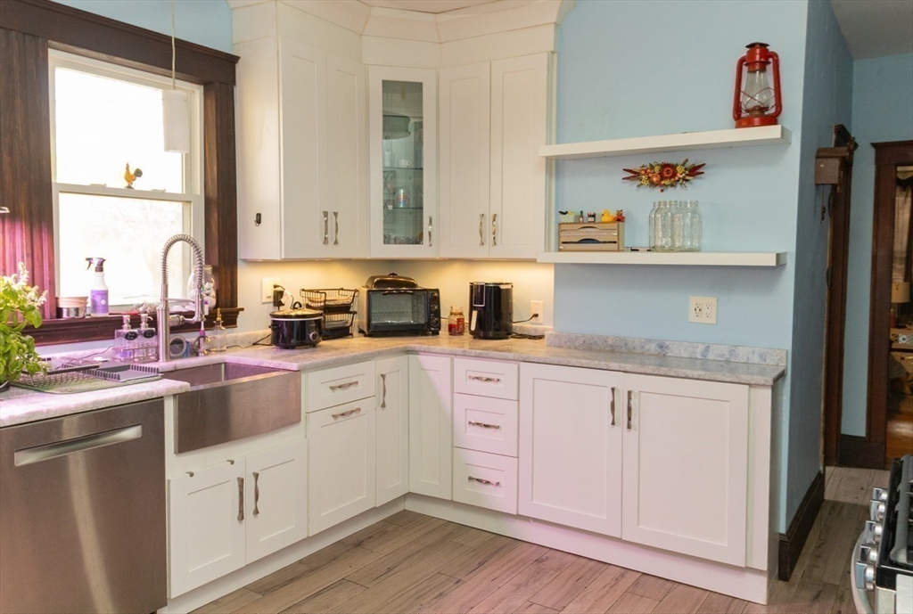 216 Landham Road Sudbury, MA 01776 - Photo 8 of 27