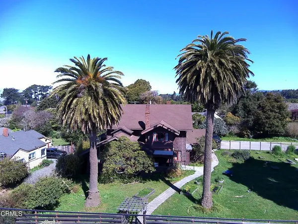 $1,050,000 | 533 East Fir Street, Fort Bragg, CA 95437