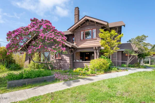 $1,050,000 | 533 East Fir Street, Fort Bragg, CA 95437