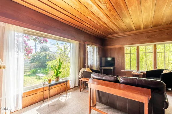 $1,050,000 | 533 East Fir Street, Fort Bragg, CA 95437