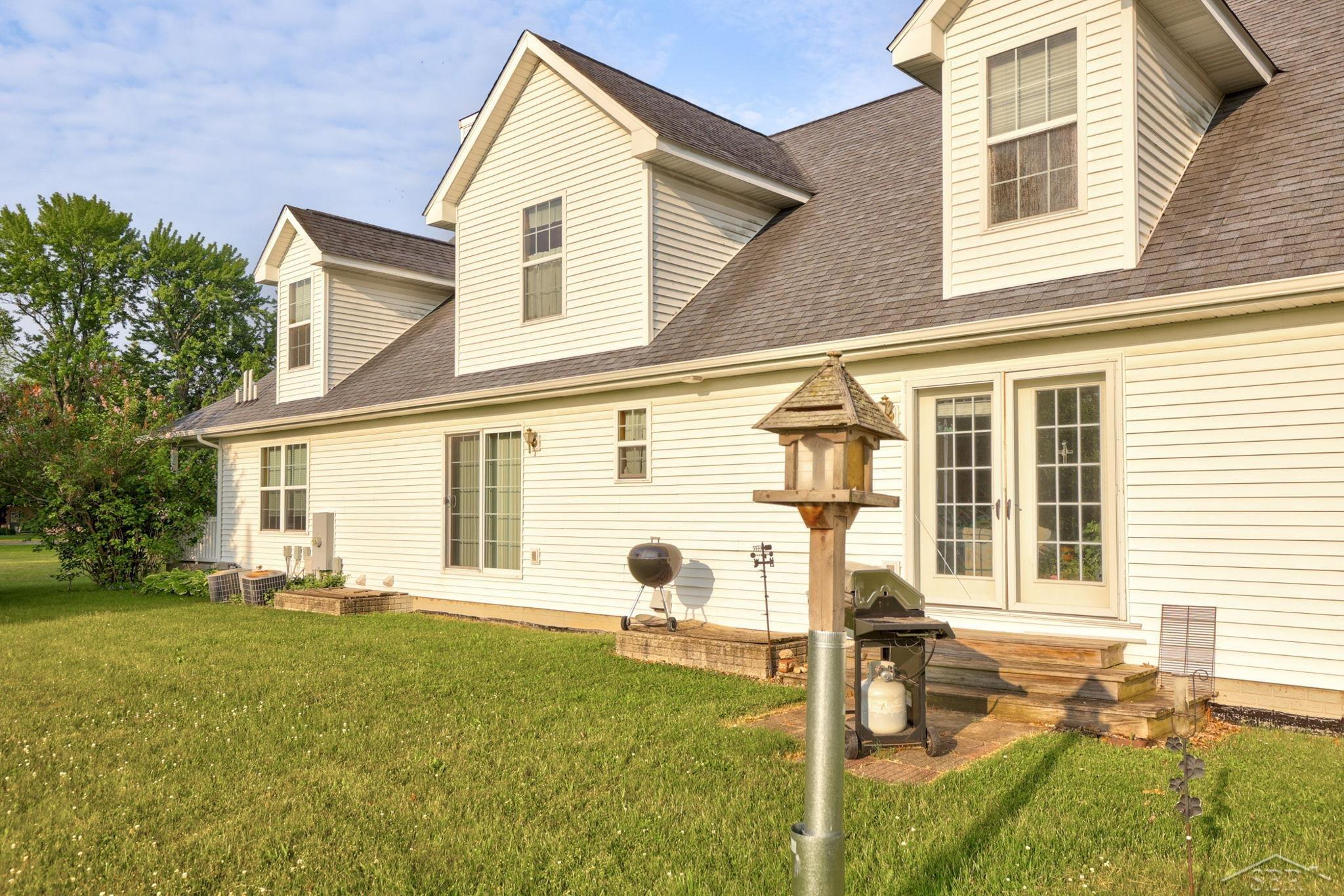 2300 Liberty Road Saginaw, MI 48604 - Photo 13 of 81