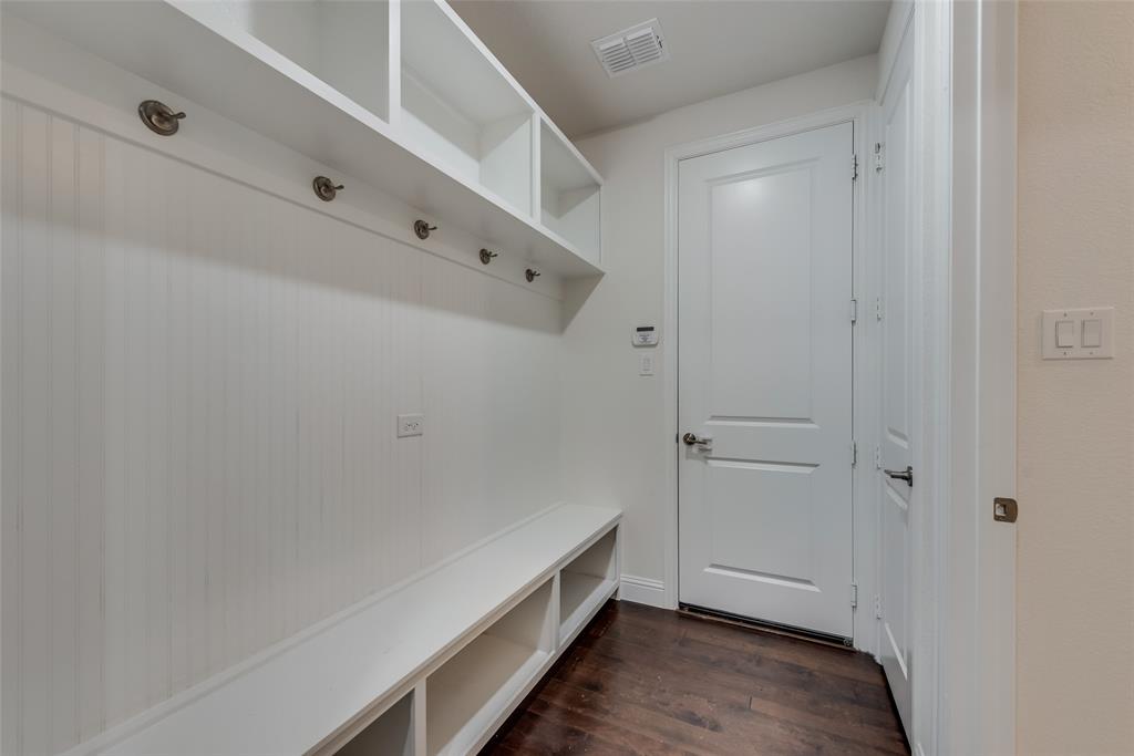 16476 Ryder Rock Road Frisco, TX 75033 - Photo 22 of 40 Mud-bench area with shelving