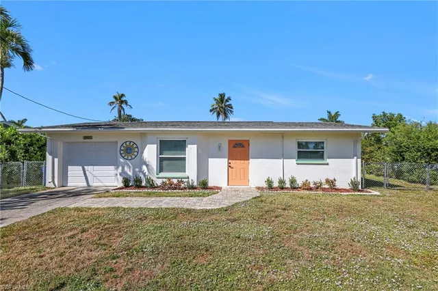 $419,000 | 2822 Bruce Street, Matlacha, FL 33993