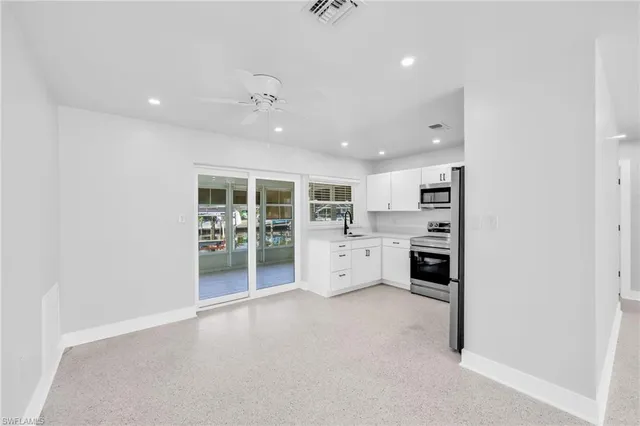 $419,000 | 2822 Bruce Street, Matlacha, FL 33993