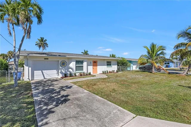 $419,000 | 2822 Bruce Street, Matlacha, FL 33993
