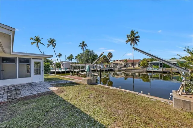 $419,000 | 2822 Bruce Street, Matlacha, FL 33993