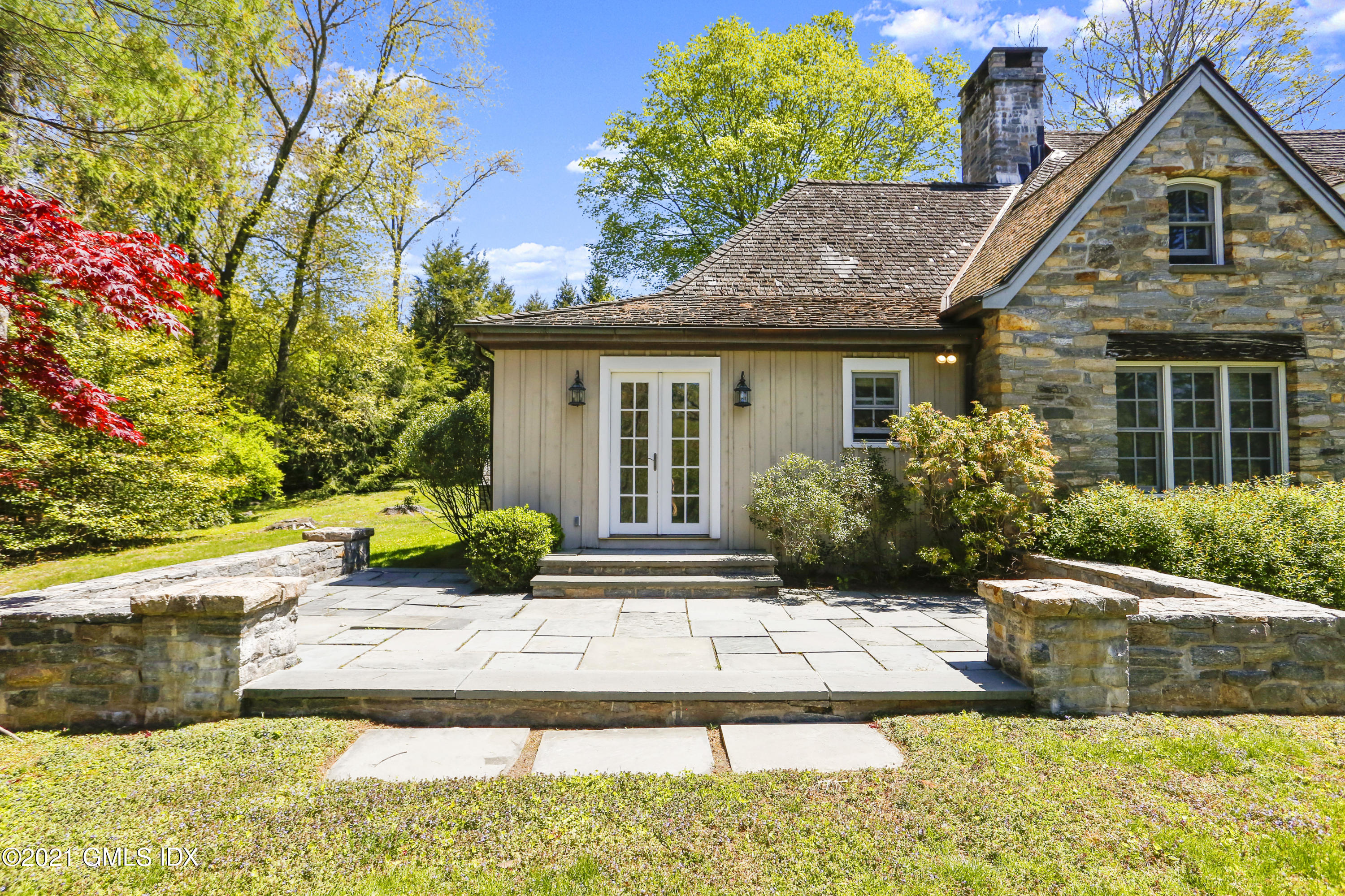 28 Wooddale Road Greenwich, CT 06830 - Photo 18 of 23 28 Wooddale Rd Greenwich CT-print-032-03