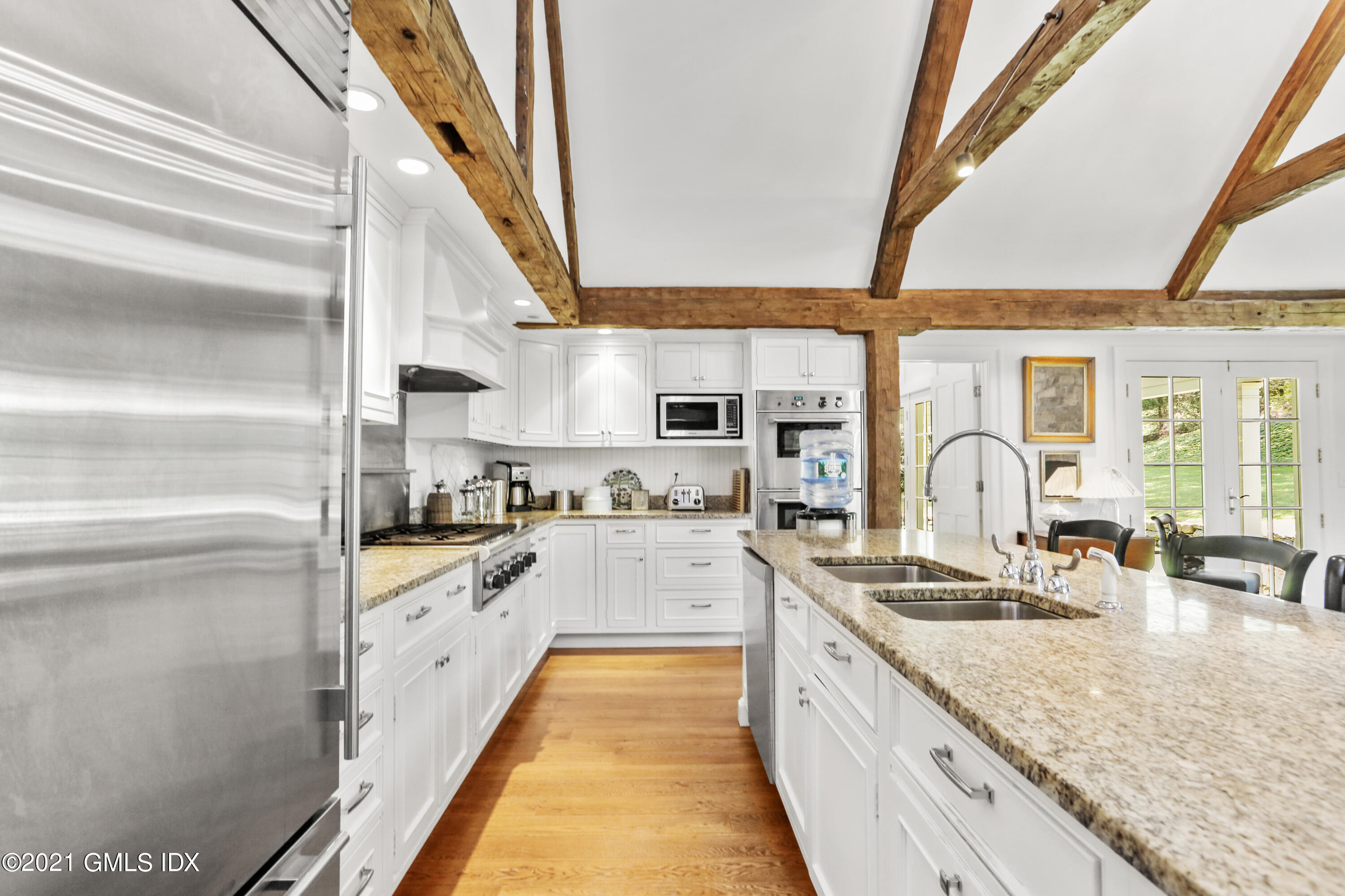 28 Wooddale Road Greenwich, CT 06830 - Photo 6 of 23 28 Wooddale Rd Greenwich CT-print-018-01