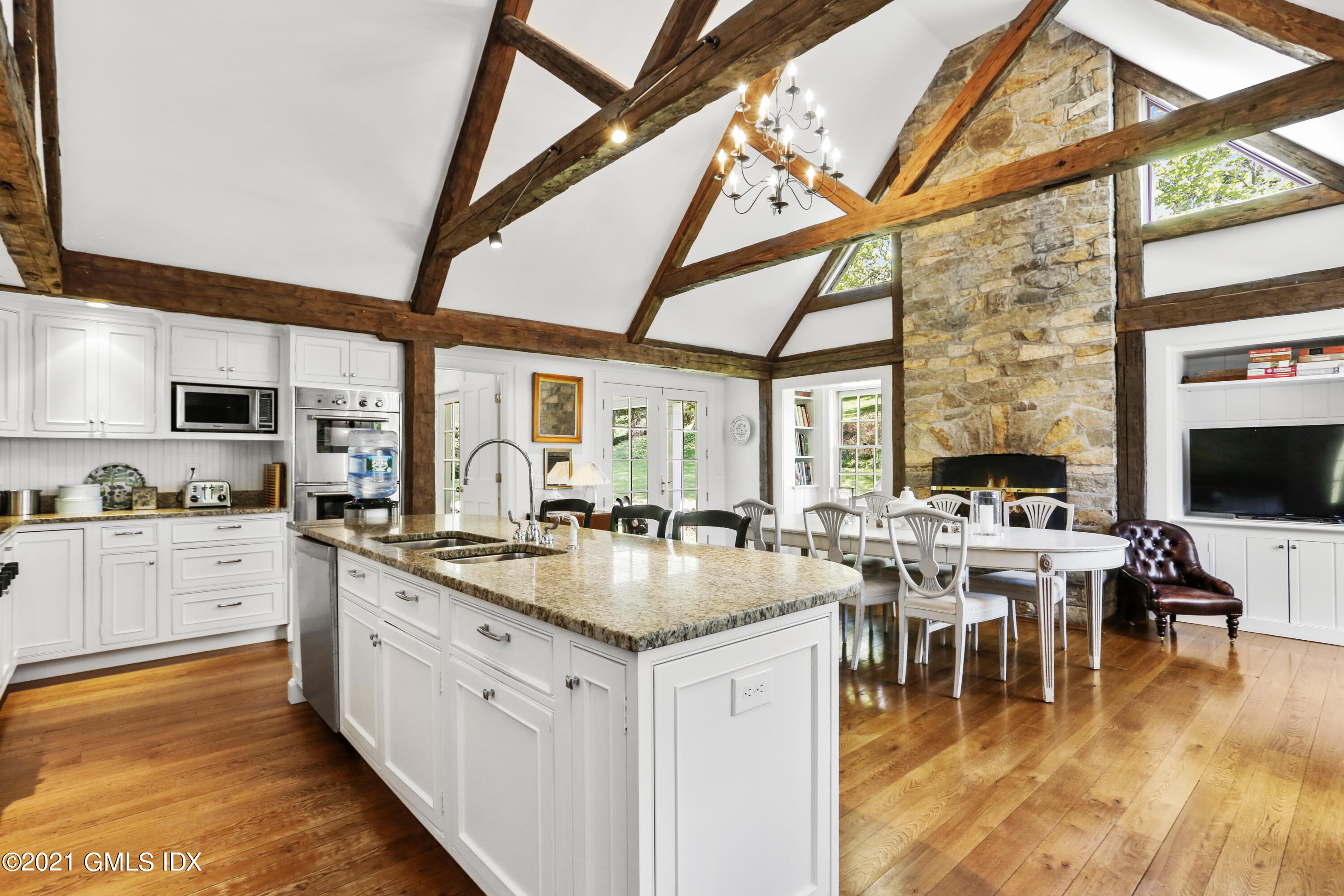 28 Wooddale Road Greenwich, CT 06830 - Photo 7 of 23 28 Wooddale Rd Greenwich CT-print-011-01