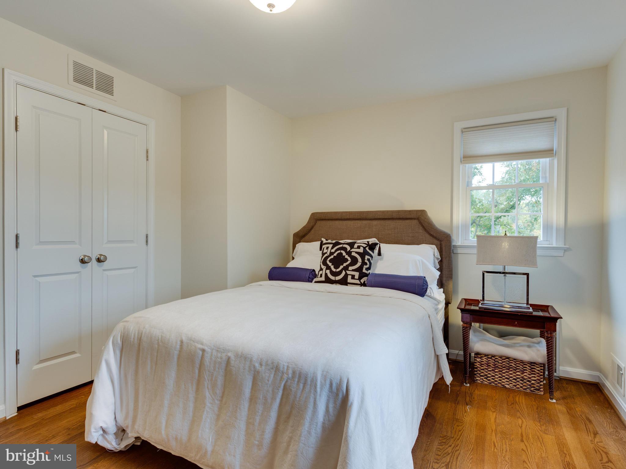 11727 Chapel Road Clifton, VA 20124 - Photo 20 of 30 Guest bedroom upstairs