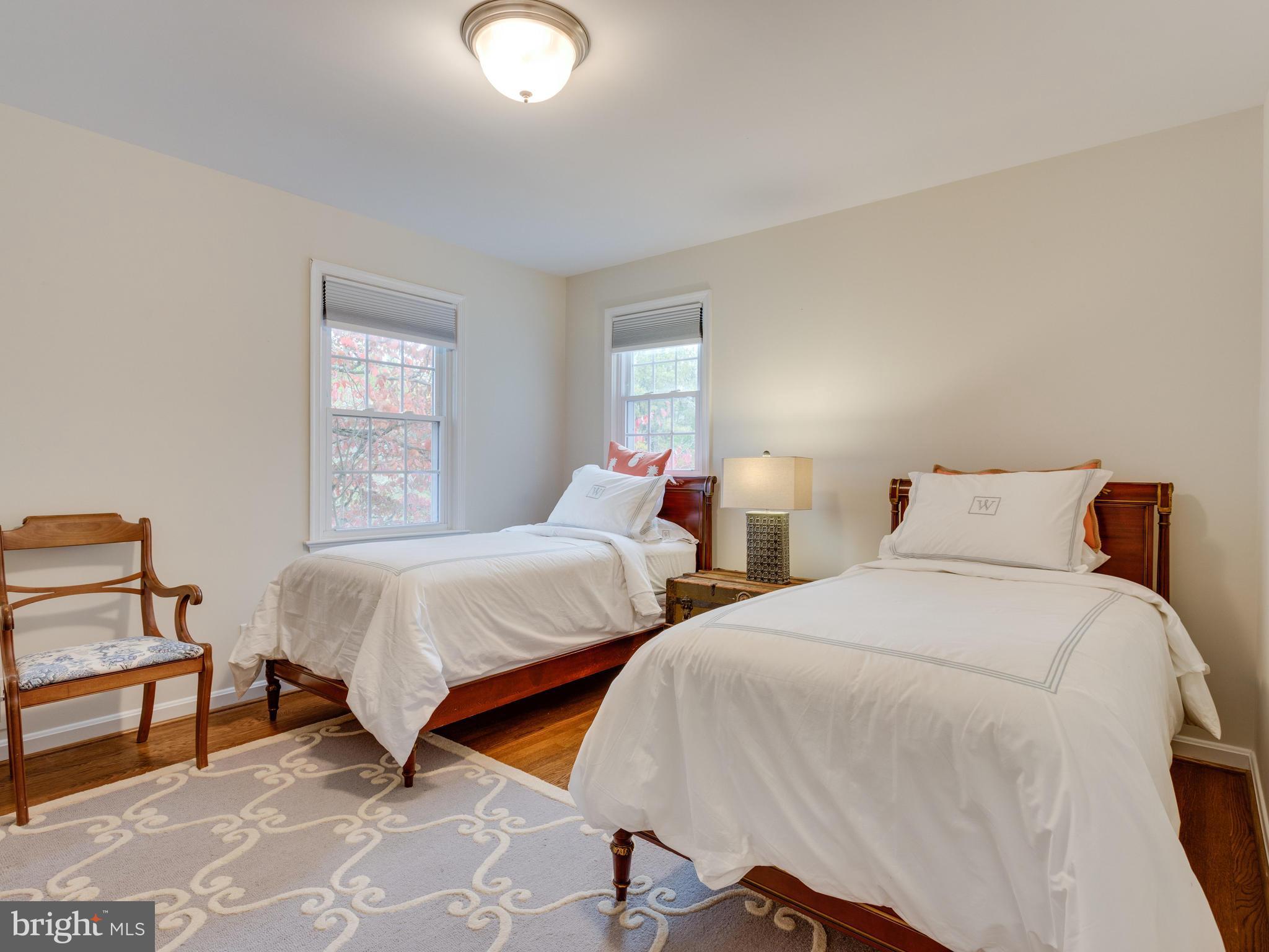 11727 Chapel Road Clifton, VA 20124 - Photo 21 of 30 Large bedroom upstairs