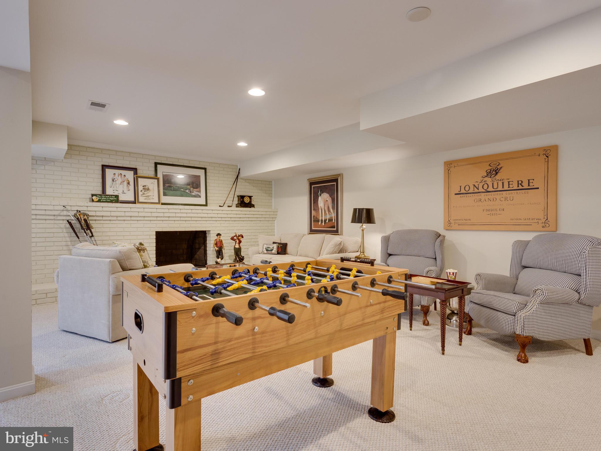 11727 Chapel Road Clifton, VA 20124 - Photo 26 of 30 ...and for playing games!