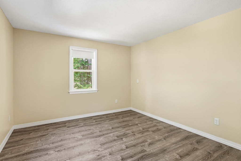 53 Luden Street Springfield, MA 01118 - Photo 21 of 39