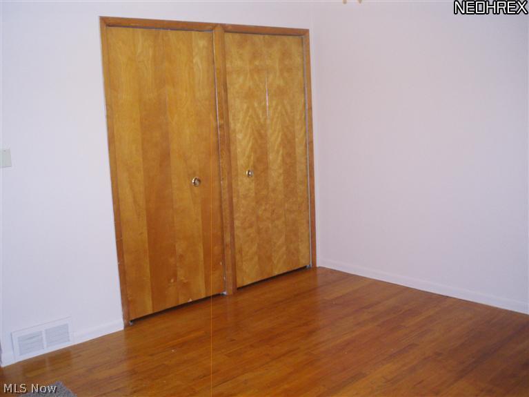 345 Skyview Road Cleveland, OH 44109 - Photo 8 of 22 Gallery Image 8
