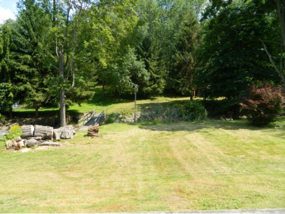 469 Echo Road Vestal, NY 13850 - Photo 4 of 21 Gallery Image 4